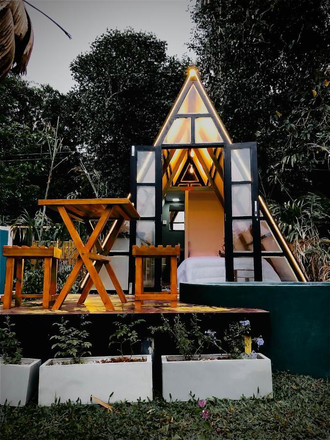 インドゥルワ The We2 "Wildwood Elegance Escape" Bed & Breakfast エクステリア 写真