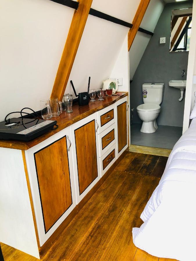 インドゥルワ The We2 "Wildwood Elegance Escape" Bed & Breakfast エクステリア 写真