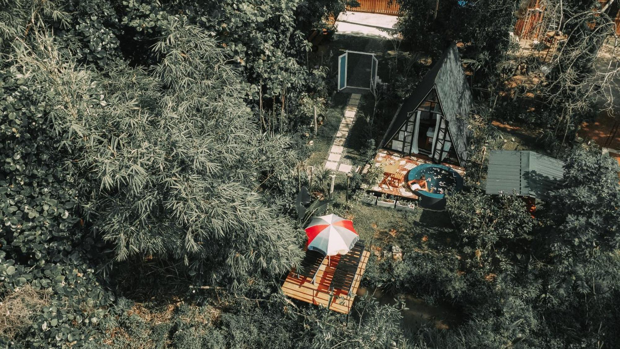 インドゥルワ The We2 "Wildwood Elegance Escape" Bed & Breakfast エクステリア 写真